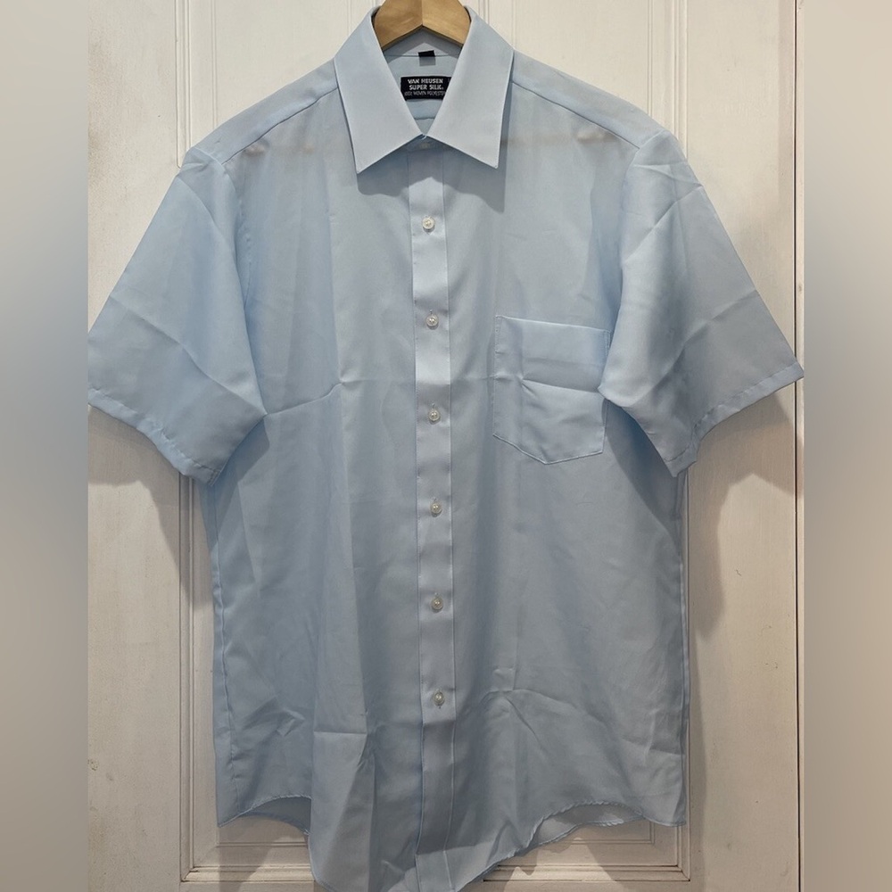 Van Heusen Super Silk 100% Woven Polyester Light Blue Short Sleeve Shirt Size 16